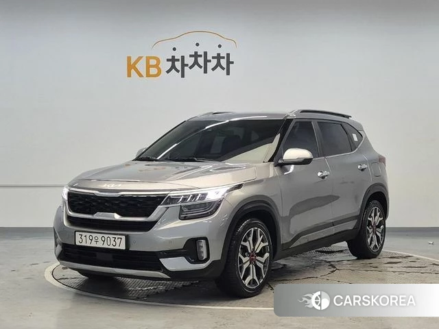 Kia Seltos 2022 Серебристо-серый из Кореи