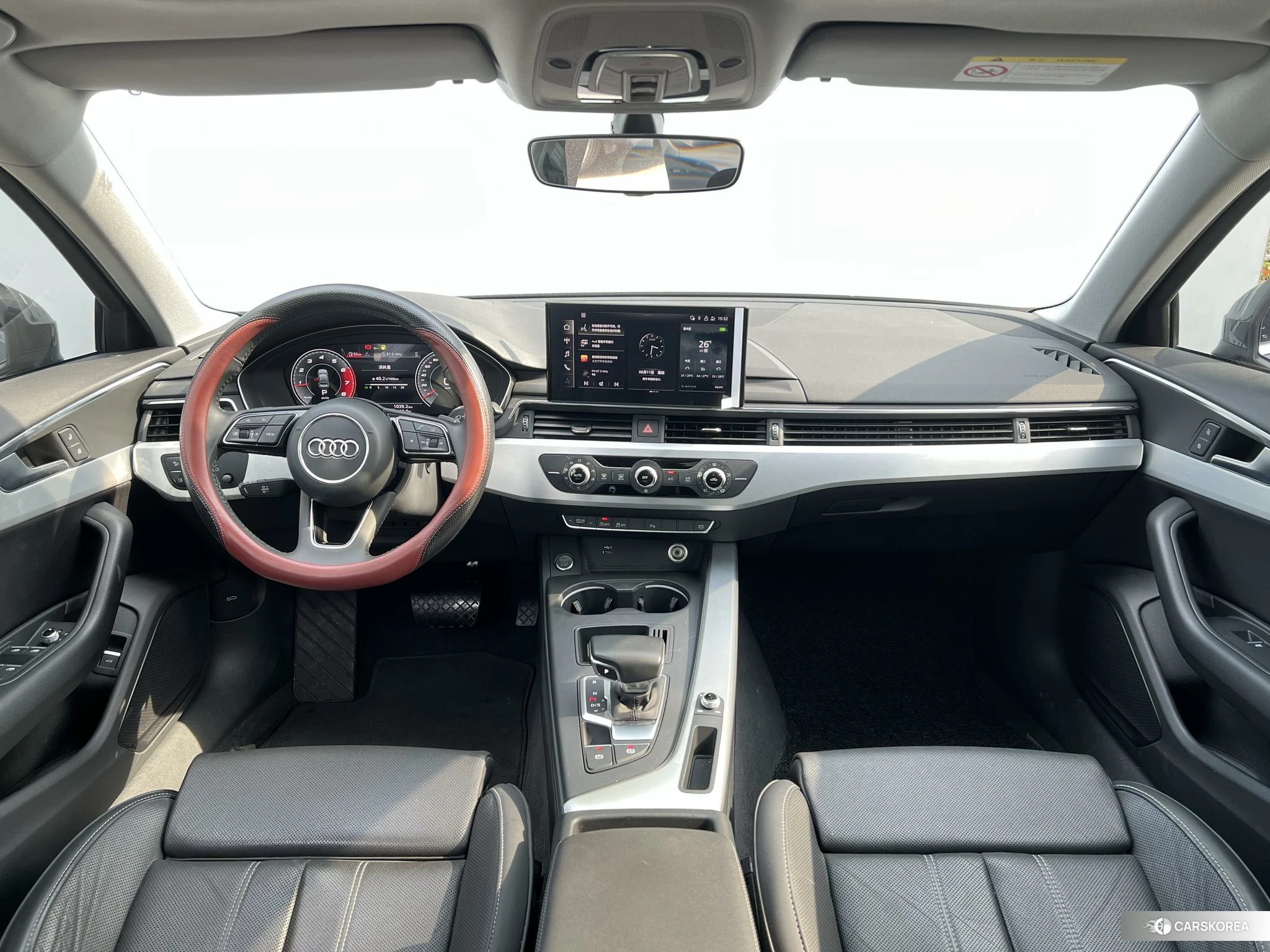Audi A4L 2020 Темно-серый из Китая