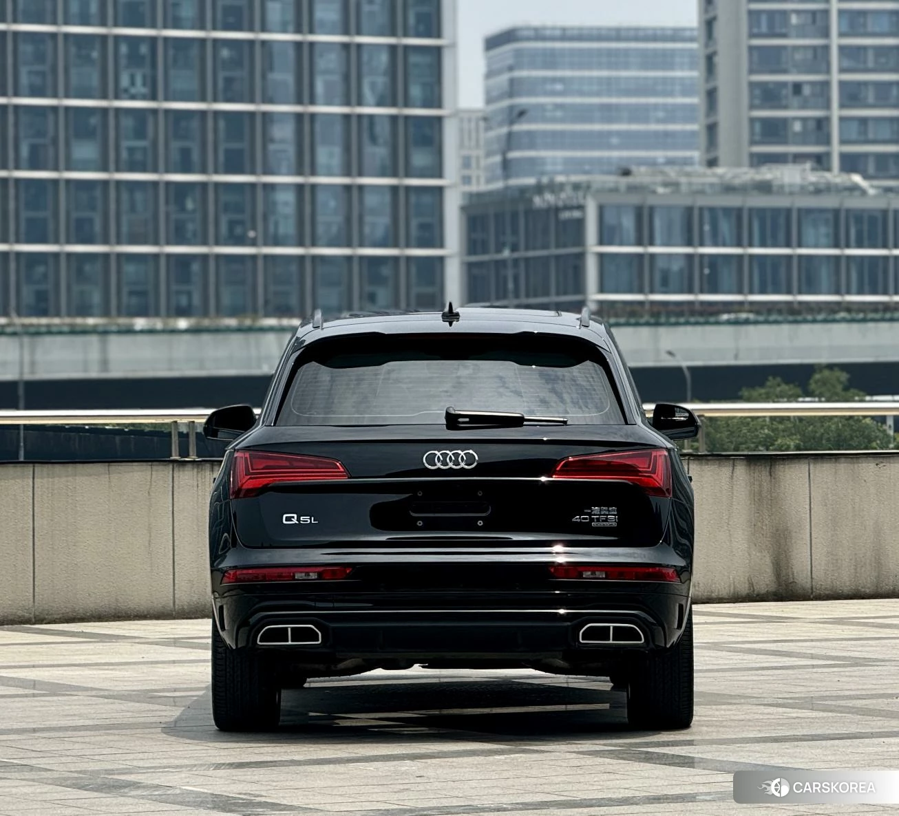 Audi Q5L 2023 Черный из Китая