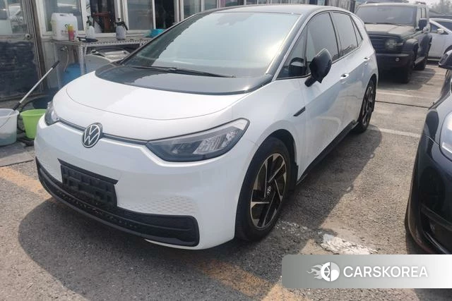 Volkswagen ID.3 2023 Белый из Китая
