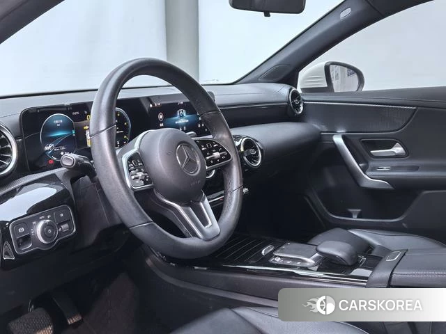 Mercedes-Benz Class A 2021 Белый из Китая