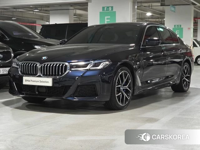 BMW 5 Series (G30) 2021 Черный из Кореи