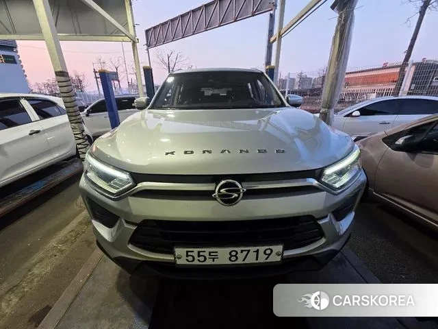 Ssangyong Beautiful Korando 2019 Серебристо-серый из Кореи