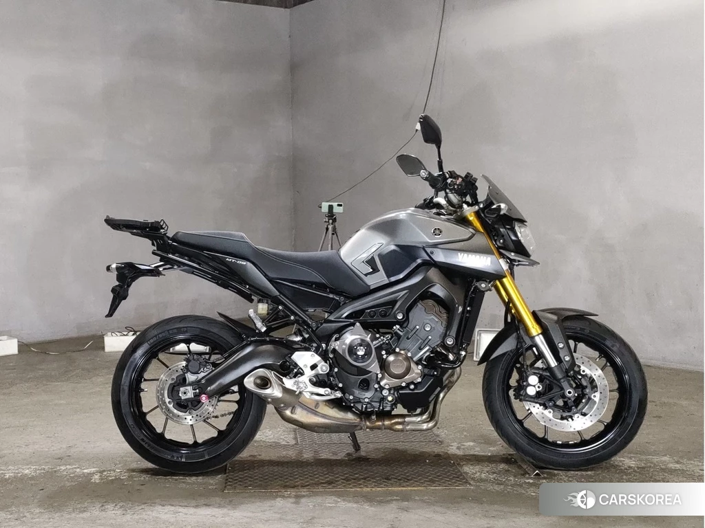 Проданный Yamaha MT-09 2015 из Японии