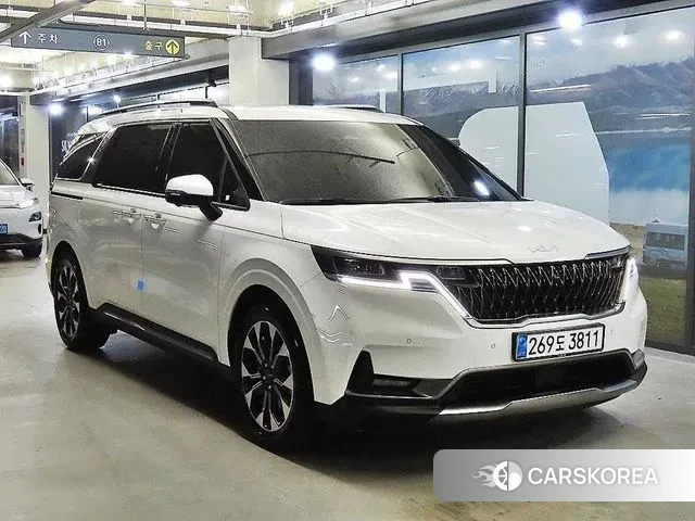 Kia Carnival 4th generation 2023 Белый из Кореи