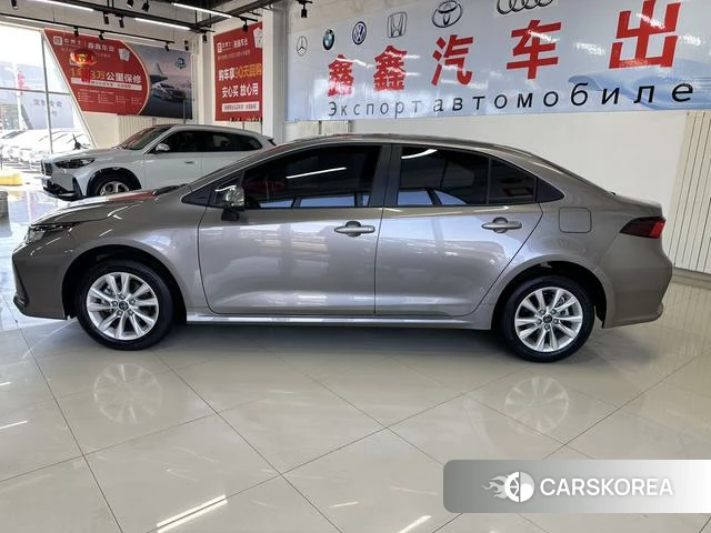 Toyota Corolla 2023 Темно-серый из Китая