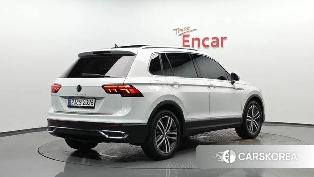 Volkswagen Tiguan second Generation 2024 Белый из Кореи