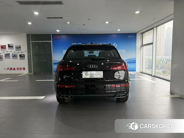 Audi Q5L 2025 Черный из Китая