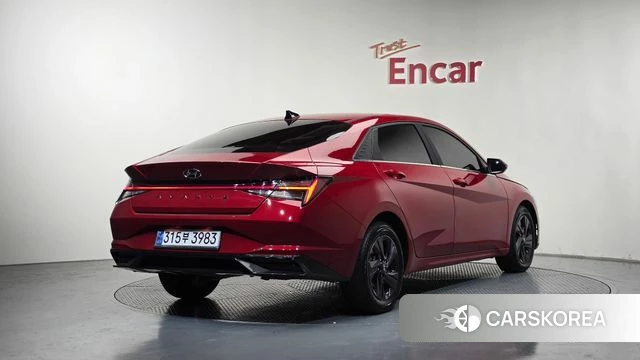 Hyundai Avante (CN7) 2022 Красный из Кореи
