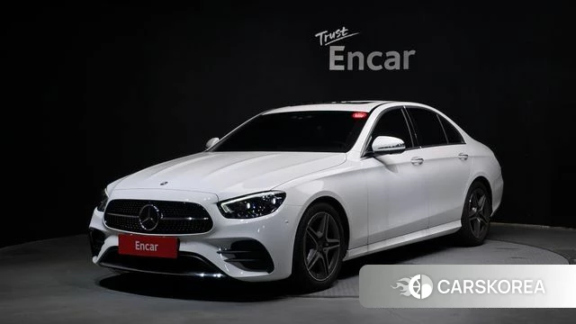 Mercedes-Benz E-Class W213 2023 Белый из Кореи
