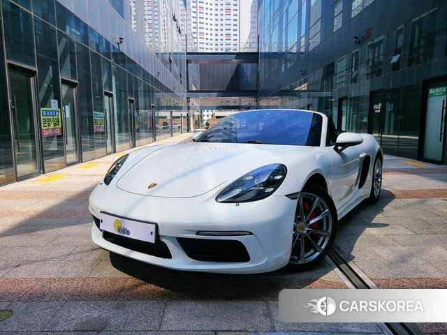 Porsche 718 Boxster 2018 Белый из Кореи