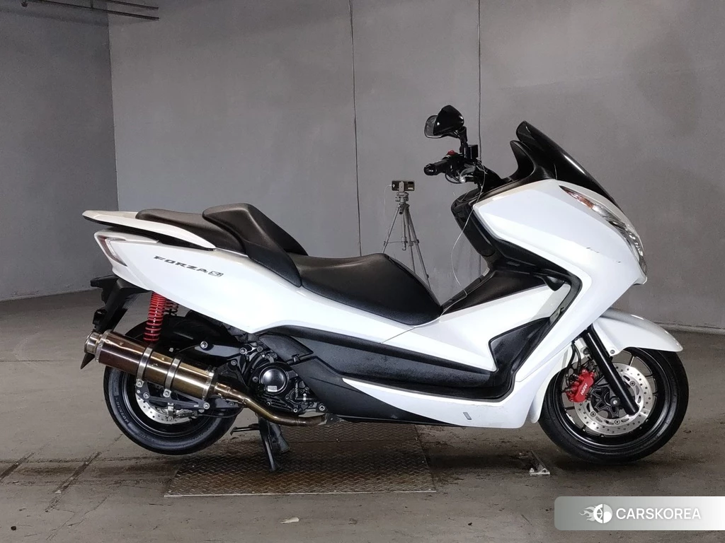 Проданный Honda FORZA 2013 из Японии