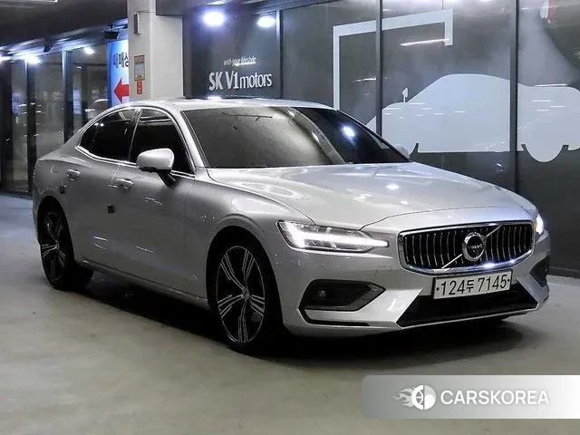 Volvo S60 3rd generation 2019 Серебряный из Кореи