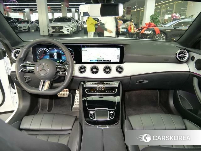 Mercedes-Benz E-class (imported) 2021 Белый из Китая