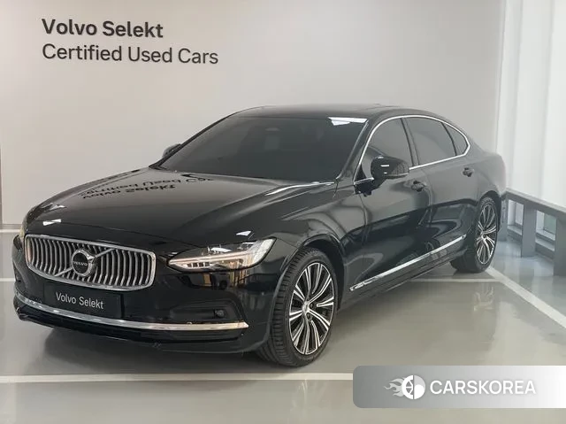 Volvo S90 2024 Черный из Кореи