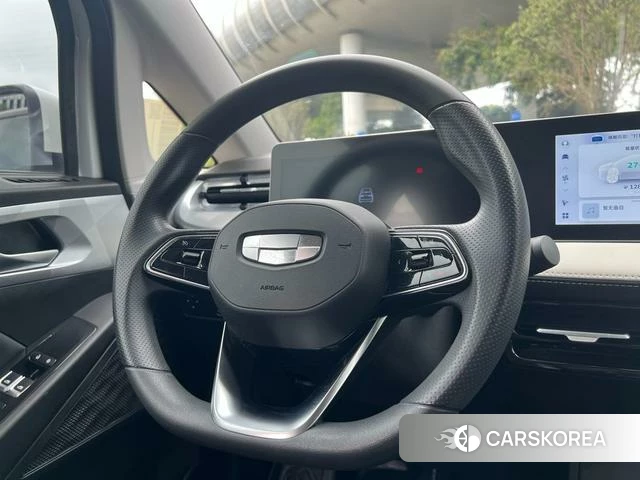 Geely Geometry E firefly 2023 Белый из Китая