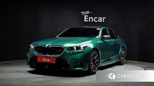 BMW M5 (G90) 2025 Синий нефрит из Кореи