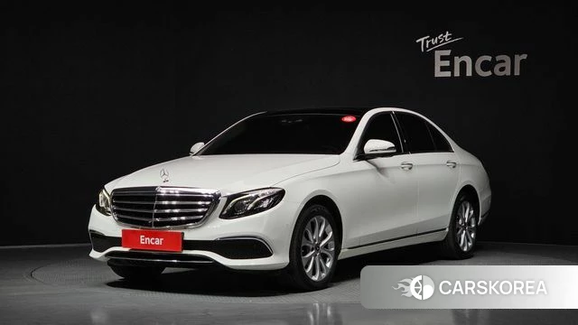 Mercedes-Benz E-Class W213 2019 Белый из Кореи