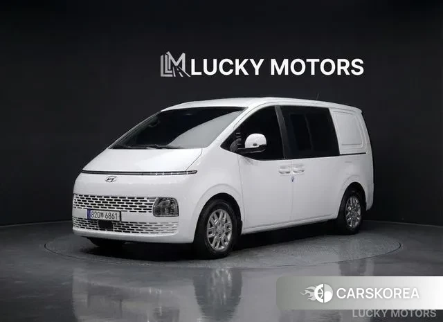 Hyundai Staria 2023 Белый из Кореи