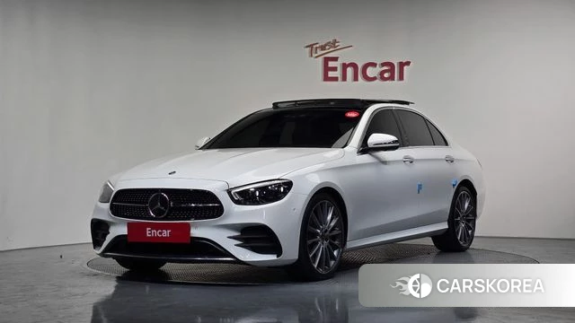 Mercedes-Benz E-Class W213 2022 Белый из Кореи