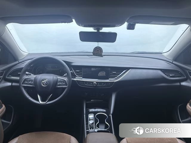 Buick Regal 2023 Серебристо-серый из Китая