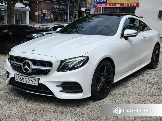 Mercedes-Benz E-Class W213 2018 Белый из Кореи