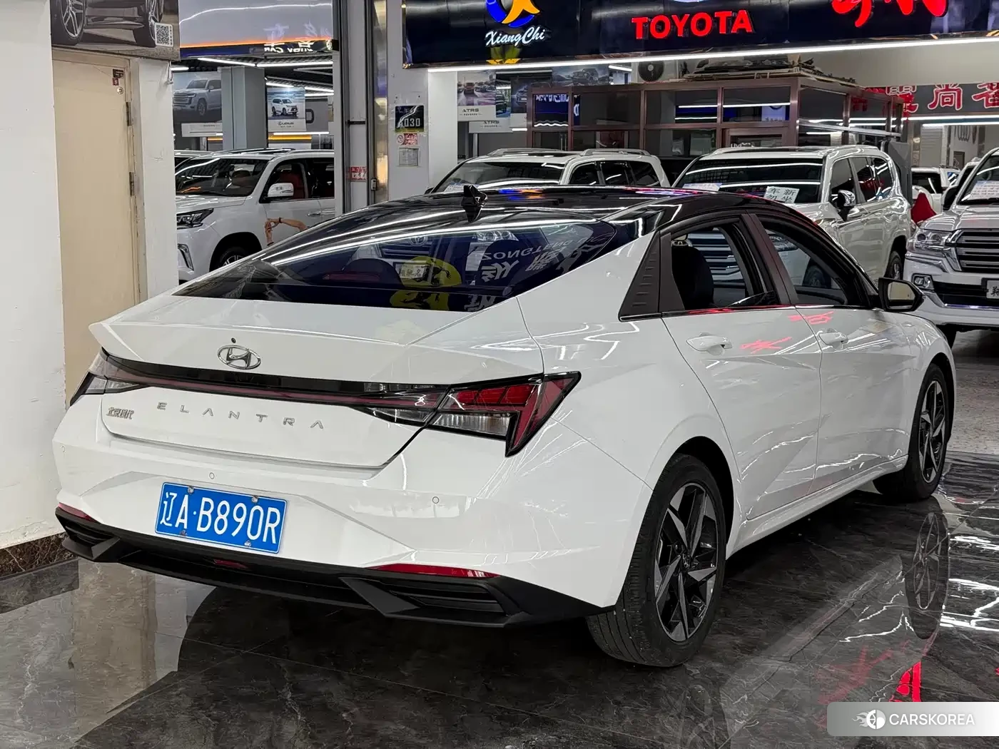 Hyundai Elantra 2022 Белый из Китая