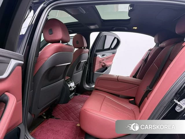 BMW 5 series 2022 Черный из Китая