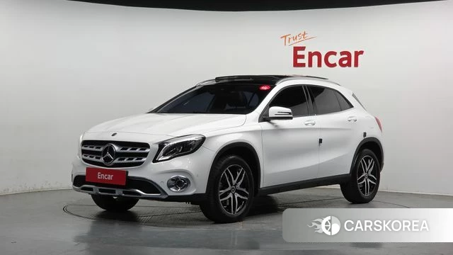 Mercedes-Benz GLA-Class X156 2019 Белый из Кореи