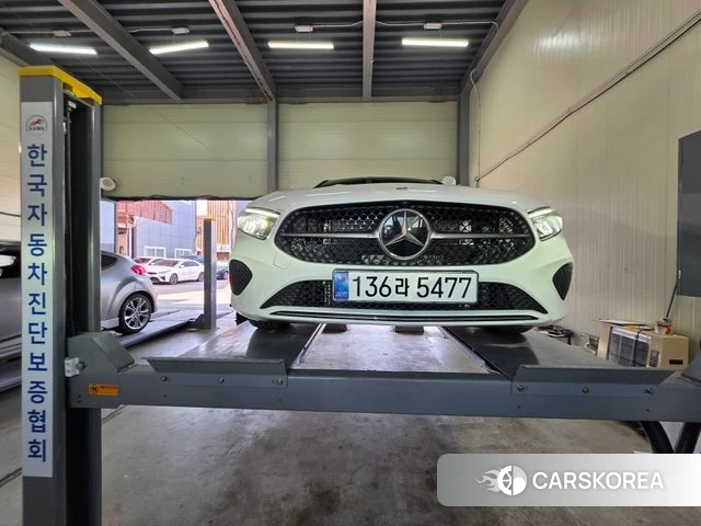 Mercedes-Benz A-Class W177 2024 Белый из Кореи