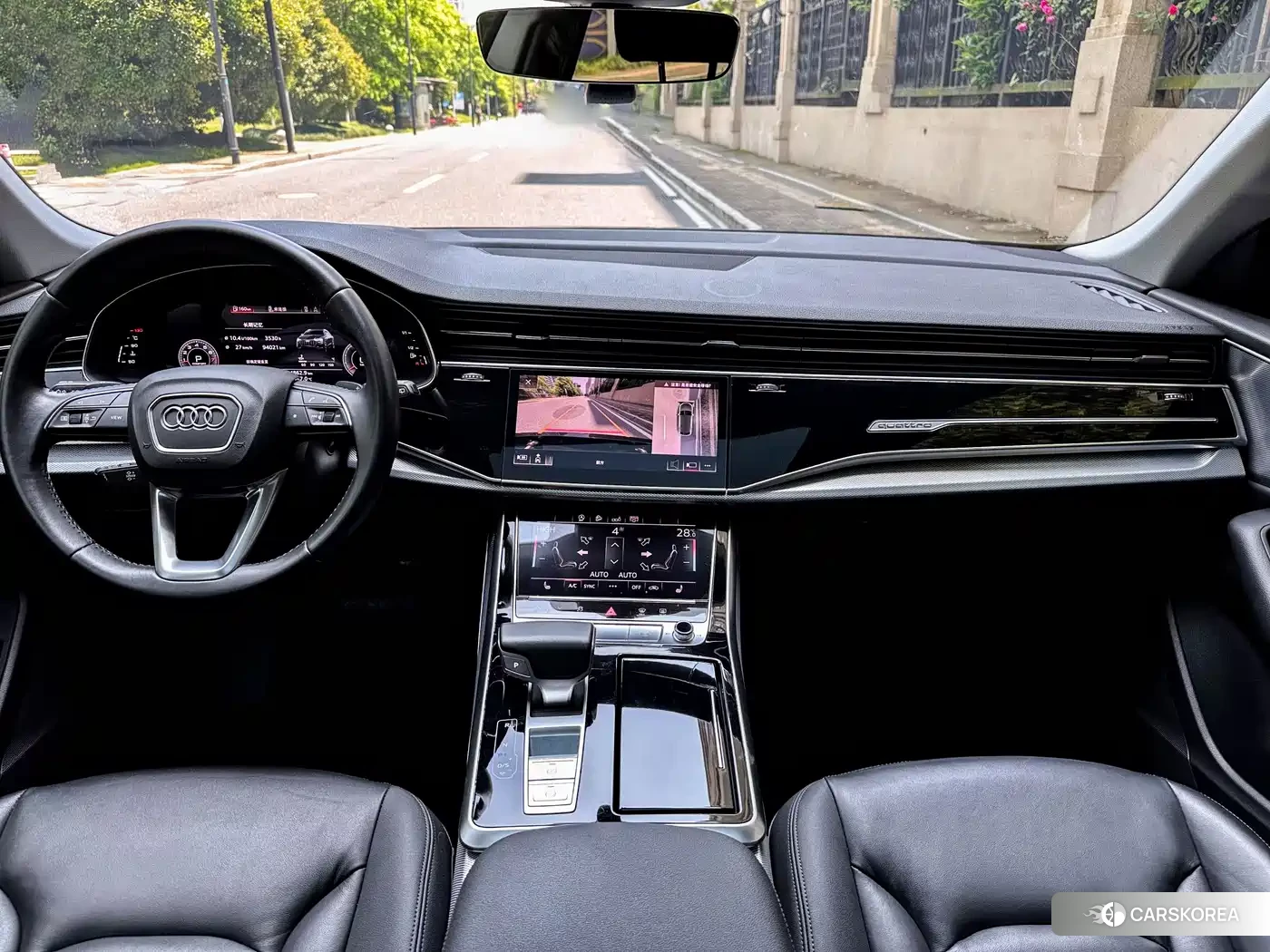 Audi Q8 2020 Черный из Китая