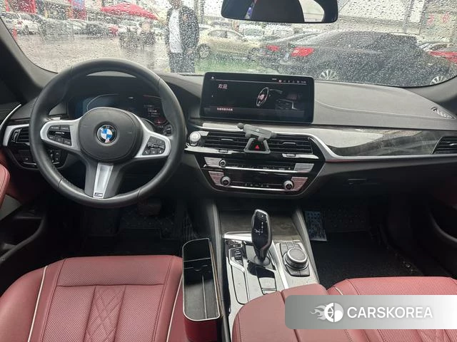 BMW 5 series 2022 Черный из Китая