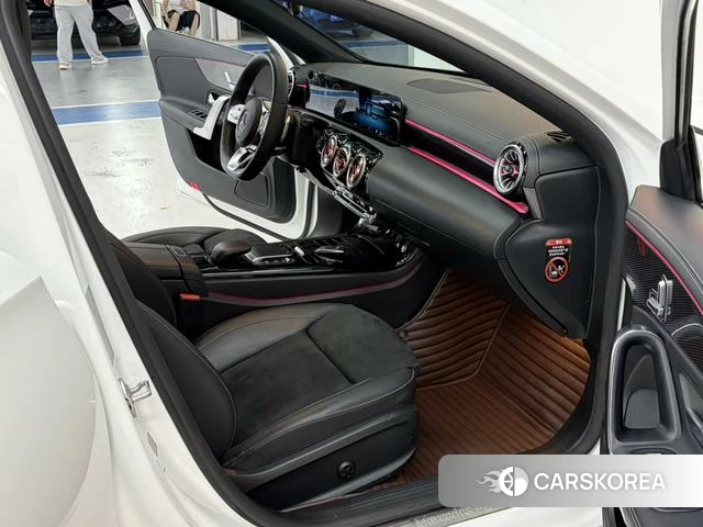 Mercedes-Benz Class A 2021 Белый из Китая