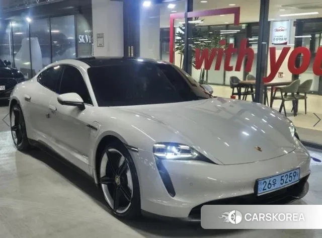 Porsche Taycan 2022 Серебряный из Кореи