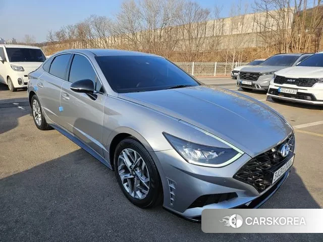 Hyundai Sonata (DN8) 2021 Серебристо-серый из Кореи