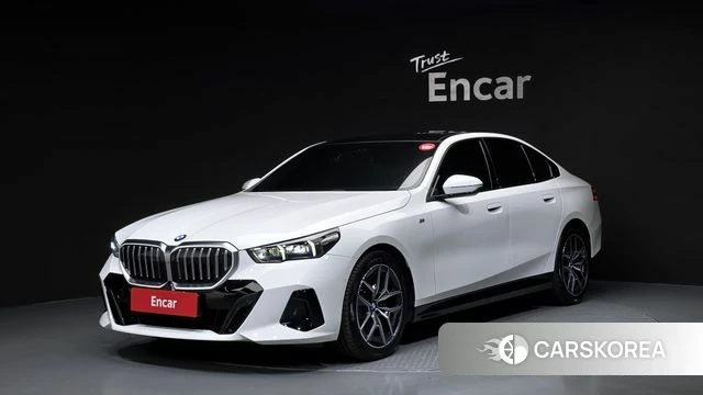 BMW 5 Series (G60) 2023 Белый из Кореи