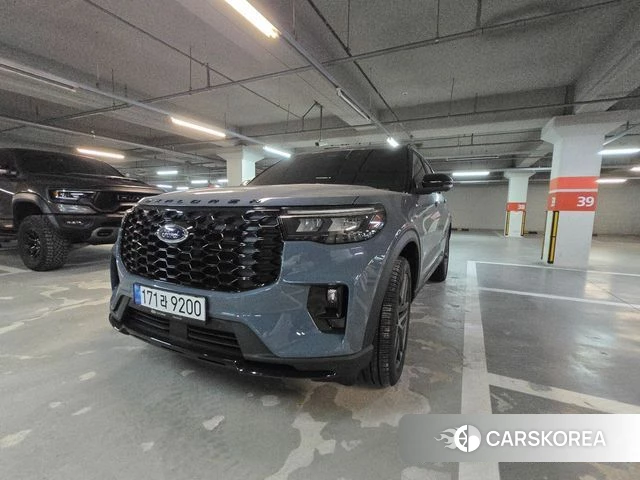 Ford Explorer 6th Generation 2025 Небесно-голубой из Кореи