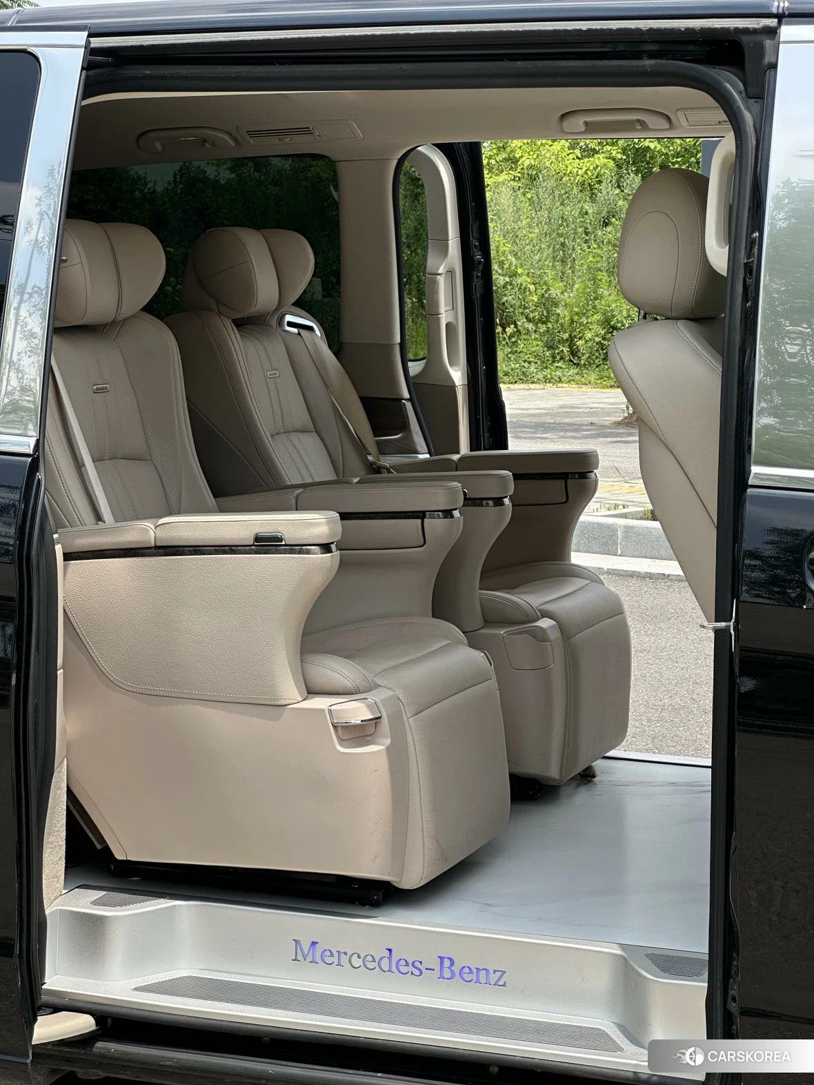 Mercedes-Benz V-class 2024 Черный из Китая