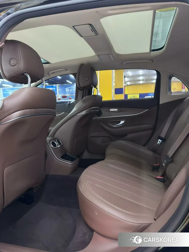 Mercedes-Benz E-class 2021 Черный из Китая