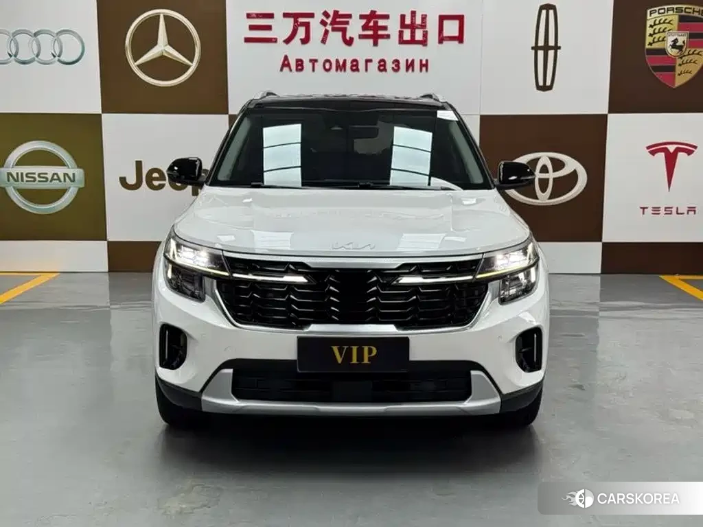 Kia Seltos 2023 Белый из Китая