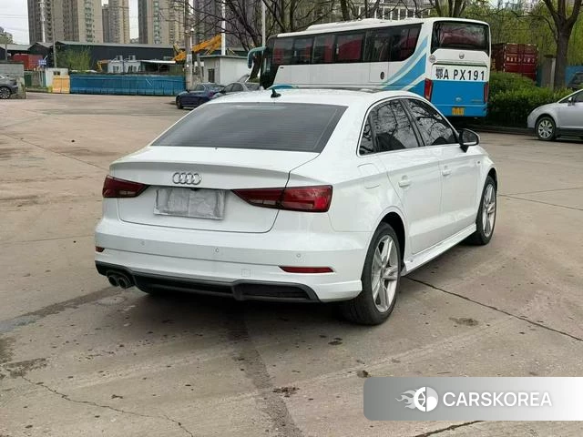 Audi A3 2021 Белый из Китая