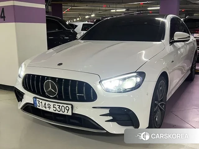 Mercedes-Benz E-Class W213 2022 Белый из Кореи