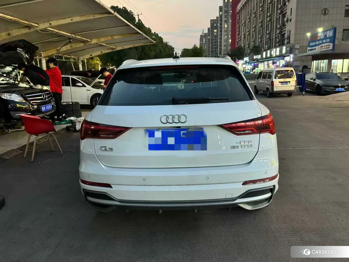 Audi Q3 2021 Белый из Китая
