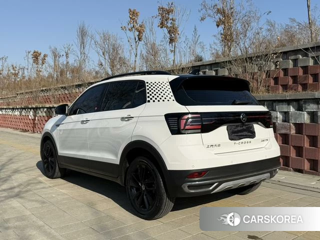 Volkswagen Tu Kai 2022 Белый из Китая