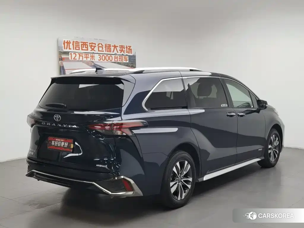 Toyota Granvia 2023 Синий из Китая