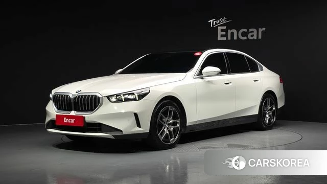 BMW 5 Series (G60) 2023 Белый из Кореи