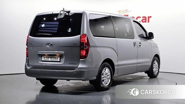 Hyundai The New Grand Starex 2018 Серебряный из Кореи