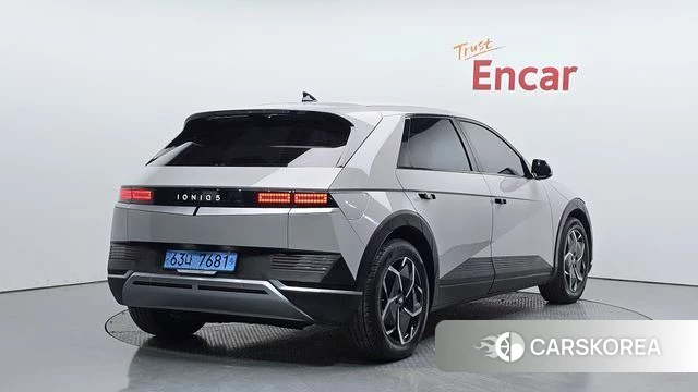 Hyundai Ionic 5 2022 Серебристо-серый из Кореи