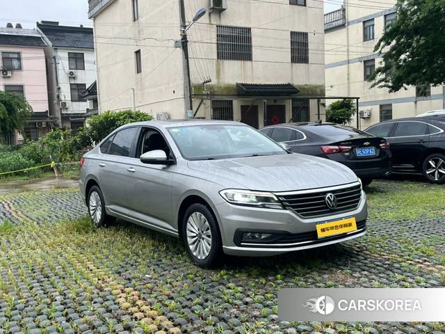 Volkswagen Lavida 2021 Серебристо-серый из Китая