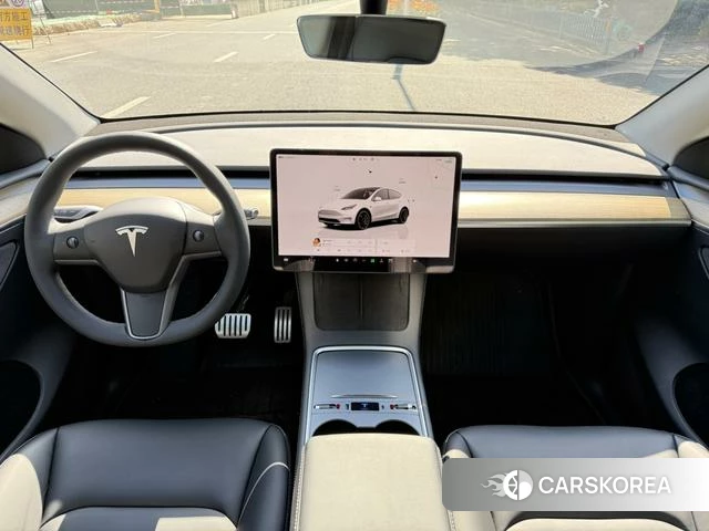 Tesla Model Y 2023 Белый из Китая